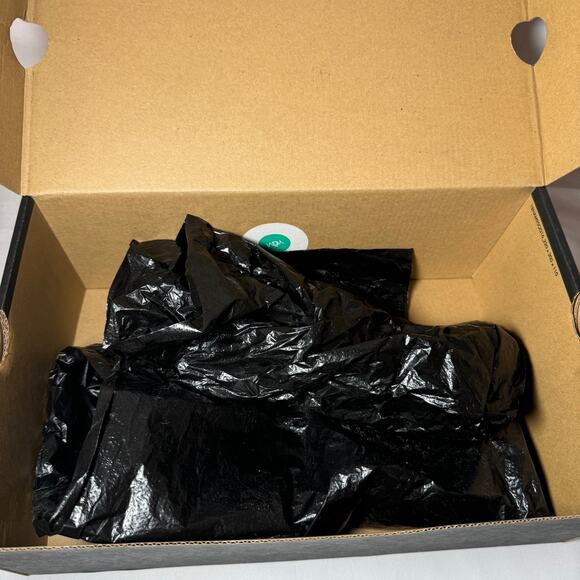 Size 6 - Nike Air Jordan 11 Retro GS Bred 2019 Men's Shoes - Picture 11 of 11